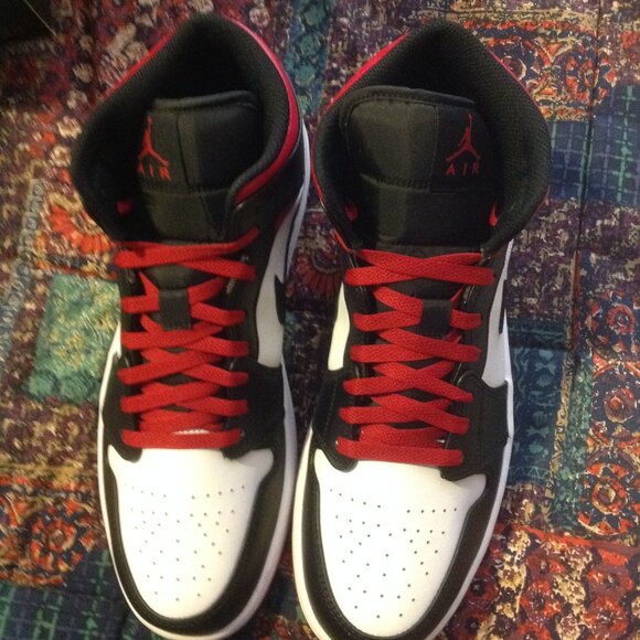 Air Jordan 1 Mid Men's Black, White & Red Leather Sneakers - 12 - New in Box - Picture 2 of 10
